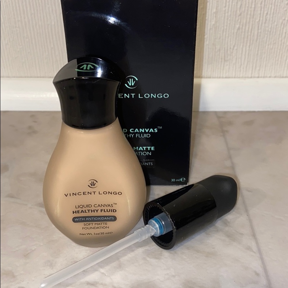 VINCENT LONGO LIQUID CANVAS SHEER MATTE FOUNDATION